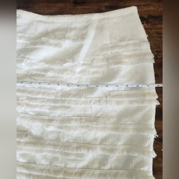 H&M White textured fringe tiered mini skirt size 6 - Picture 9 of 9